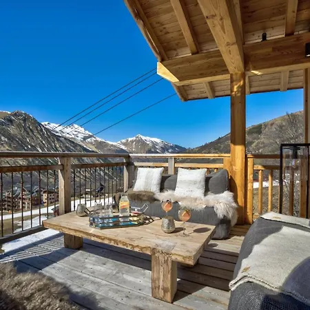 Whispers Of The Alps Luxury Chalet Σαλέ